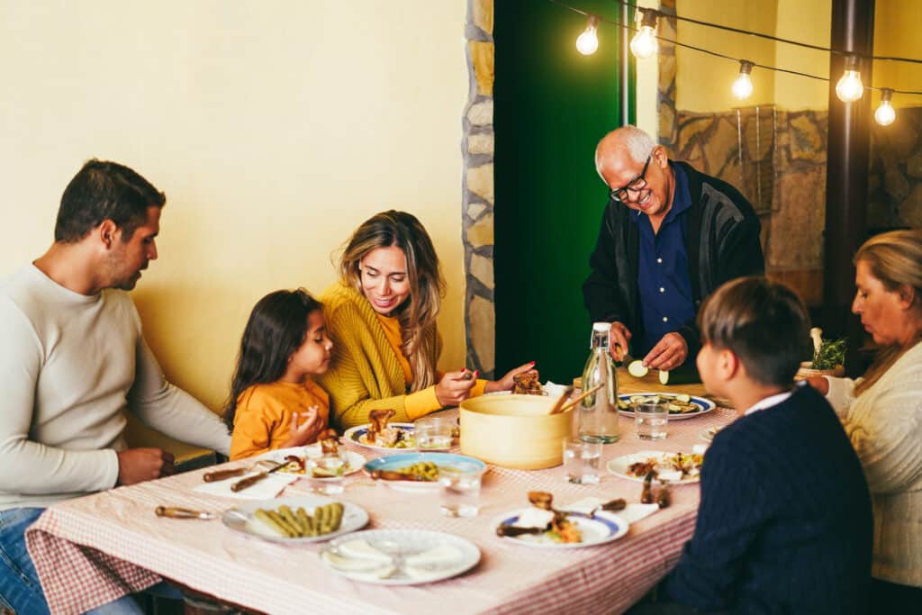 Fale Conosco 16 Jantar em familia